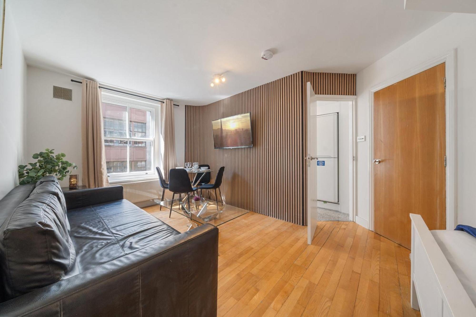 Stylish & Bright In The Heart Of Soho Unbeatable Location Wd8 *