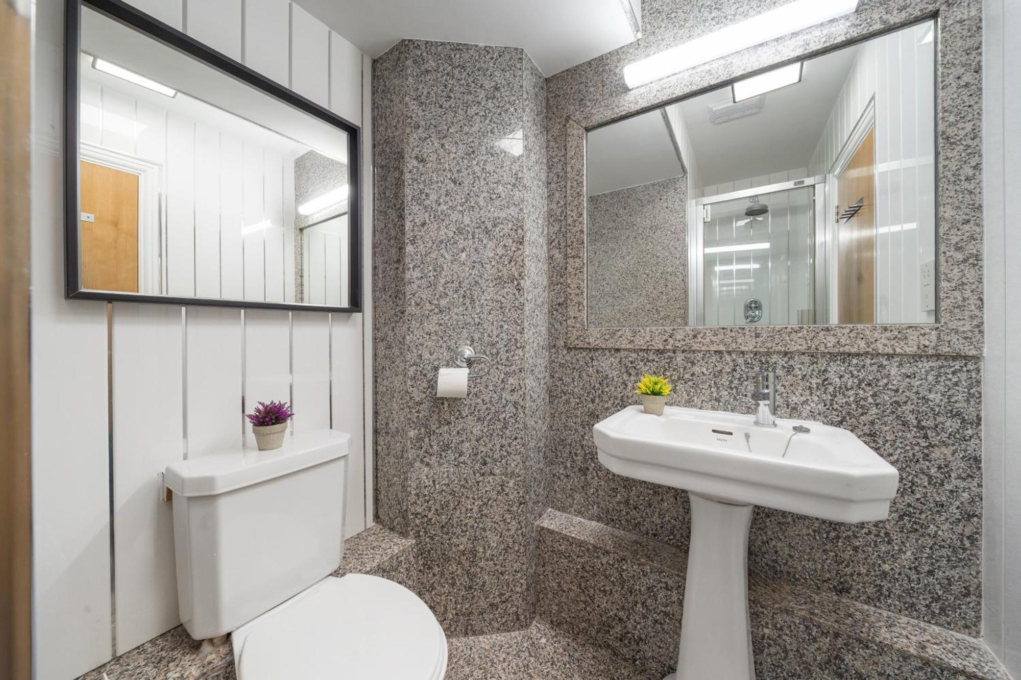 Stylish & Bright In The Heart Of Soho Unbeatable Location Wd8 Londra